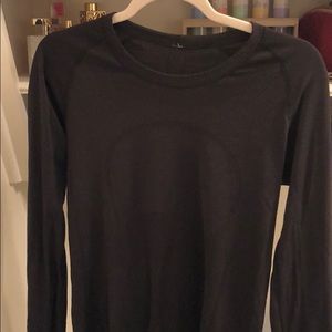 Lululemon black long sleeve